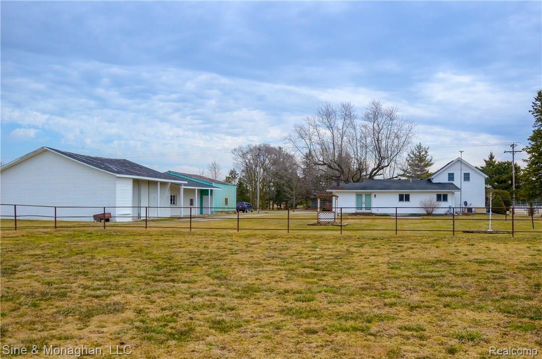 574 Mayer Road Columbus, MI 48063 - Photo 25 of 30 Backyard view