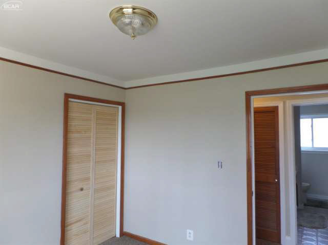 5302 Mason Road Fowlerville, MI 48836 - Photo 13 of 22 21130683-12.JPG