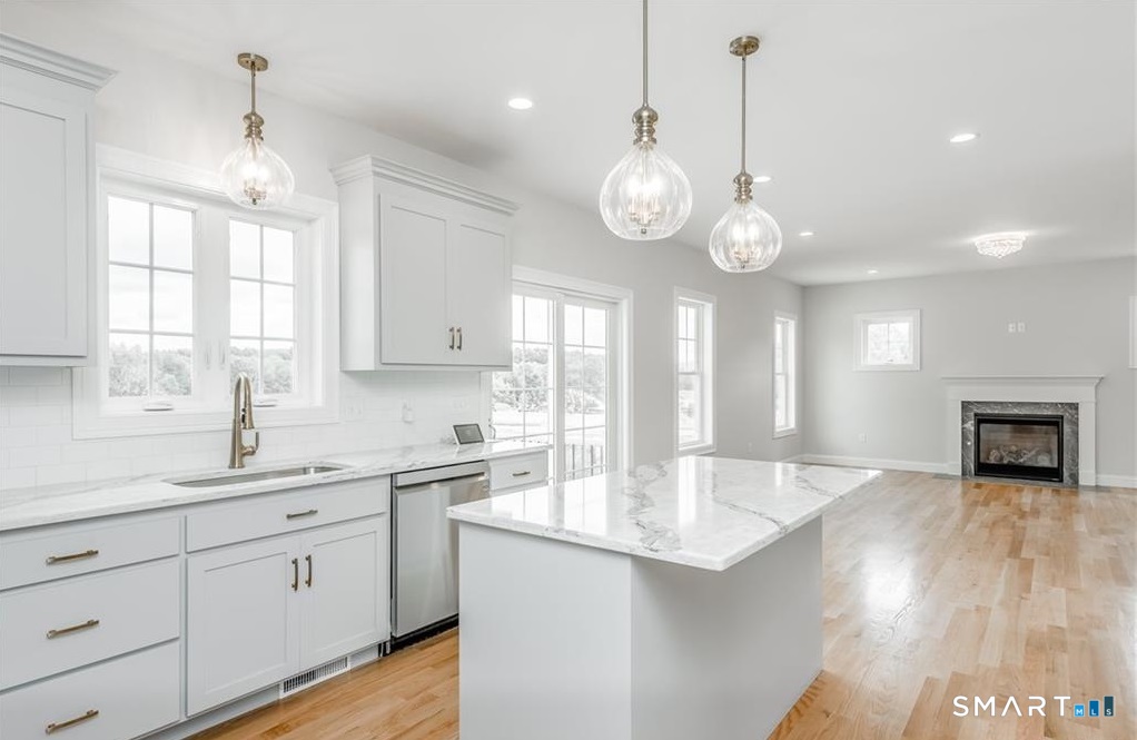 106 Rock Ridge Road Manchester, CT 06040 - Photo 4 of 19