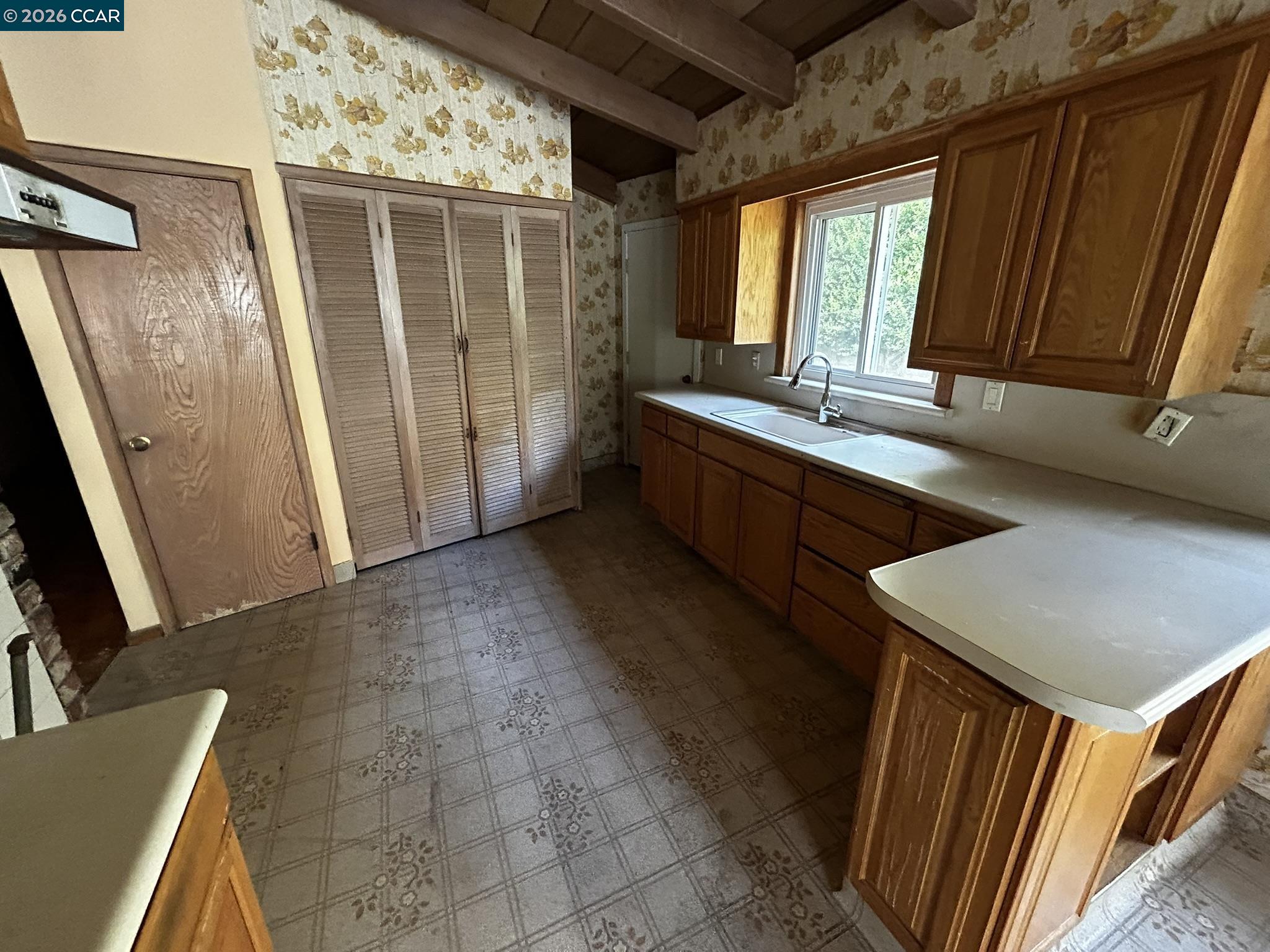 1556 Springbrook Road Walnut Creek, CA 94597 - Photo 17 of 60 Gallery Image 17