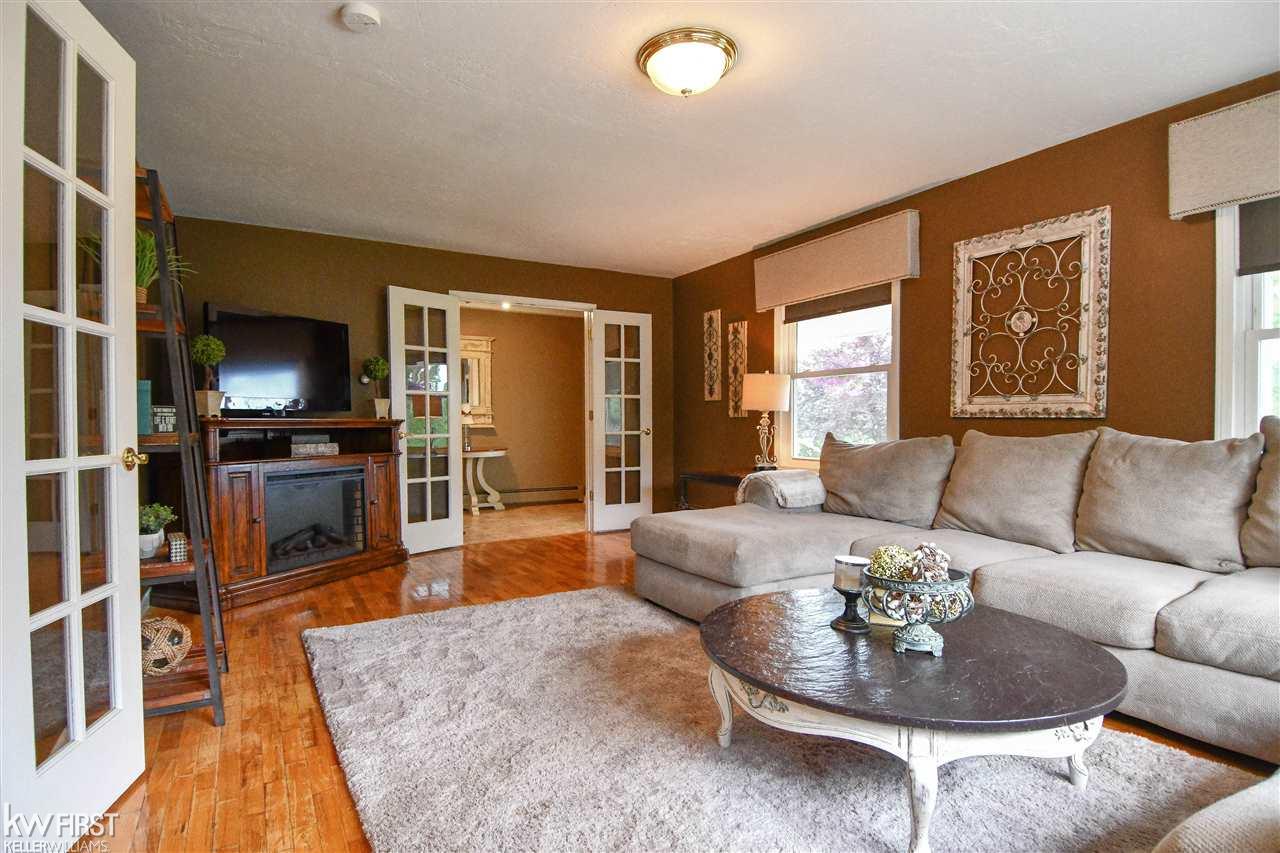 13038 Jennings Road Linden, MI 48451 - Photo 7 of 52 31385147-6.JPG
