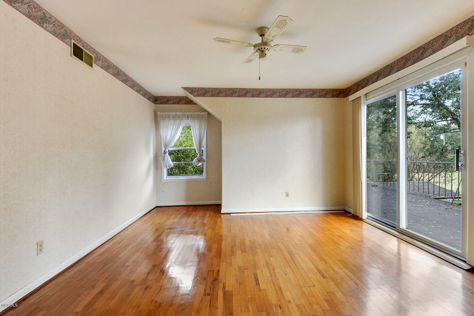 928 Lindh Road Gulfport, MS 39507 - Photo 9 of 15 Bedroom 2