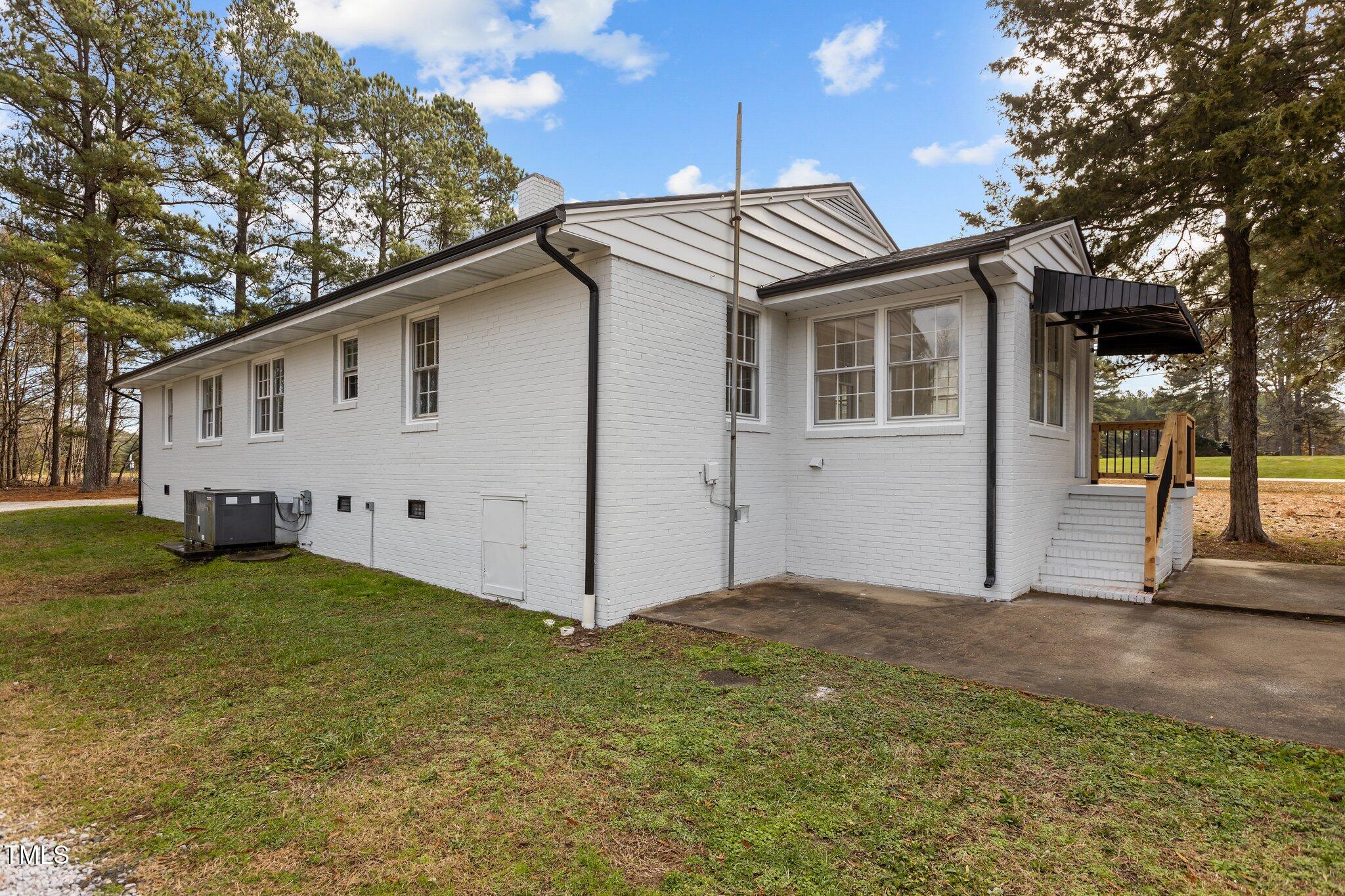 900 Roxboro Road Oxford, NC 27565 - Photo 10 of 48 44-web-or-mls-IMGL1355