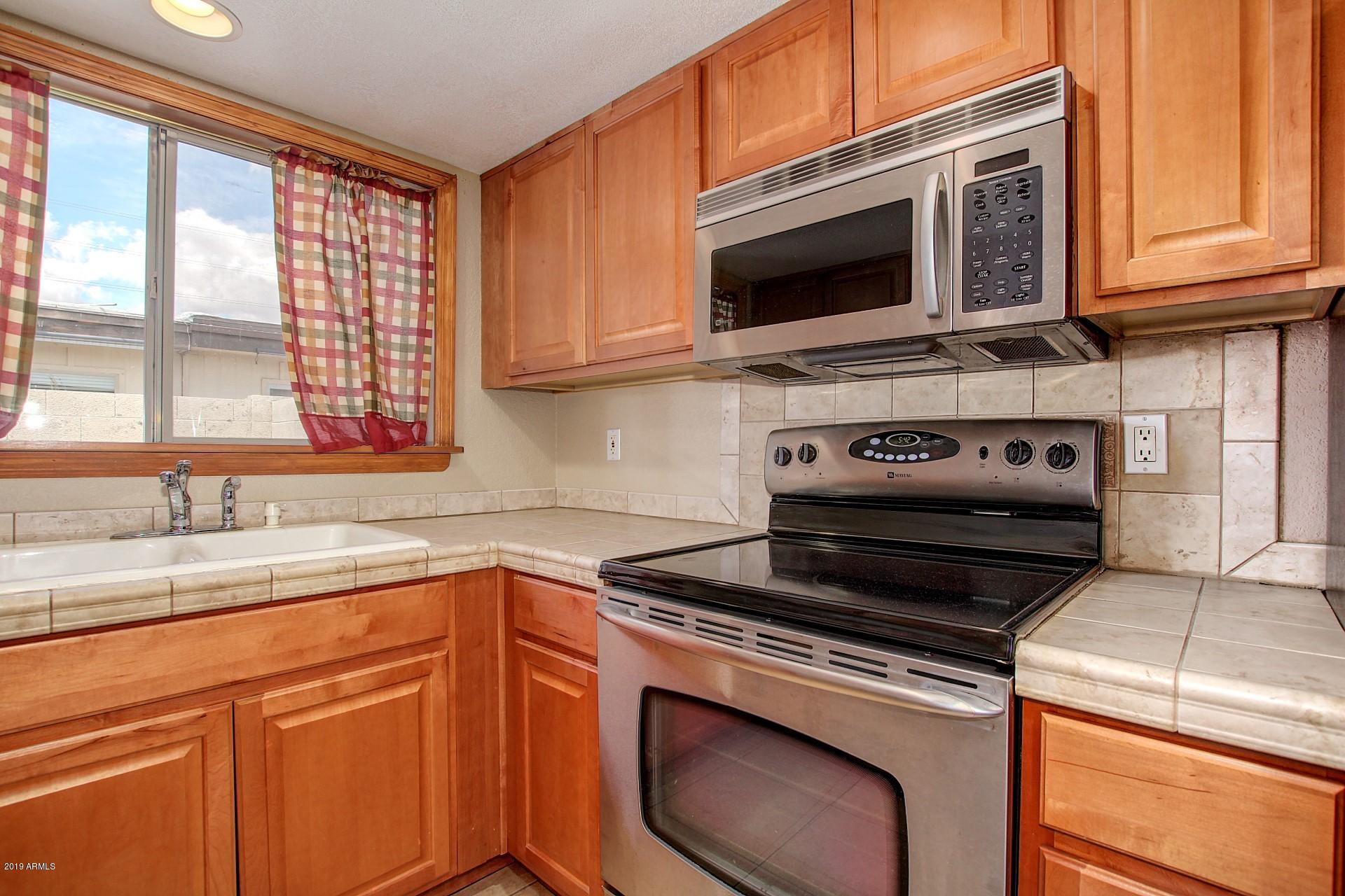 2524 East Wagoner Road Phoenix, AZ 85032 - Photo 4 of 17 Kitchen 1