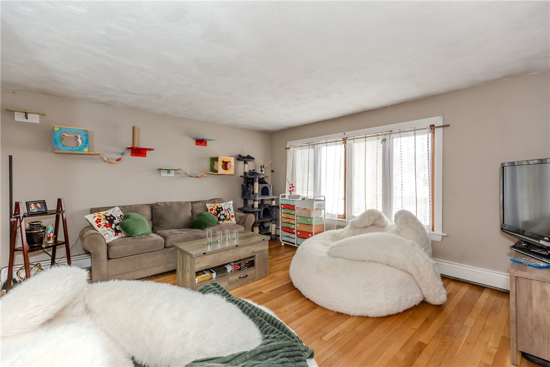 60 Ruskin Avenue Woonsocket, RI 02895 - Photo 15 of 31 2nd Floor Living Room