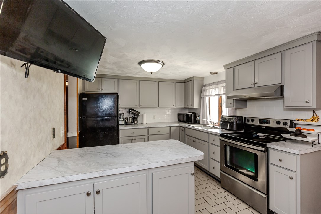 60 Ruskin Avenue Woonsocket, RI 02895 - Photo 5 of 31 1st Floor Kitchen