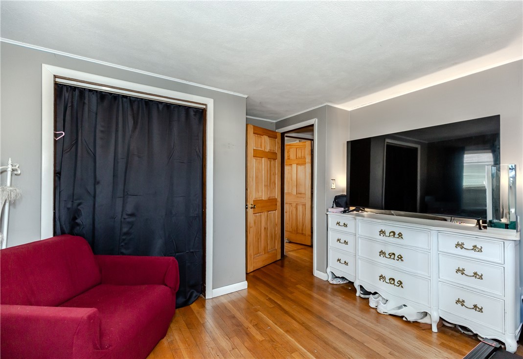 60 Ruskin Avenue Woonsocket, RI 02895 - Photo 10 of 31 1st Floor Bedroom 2