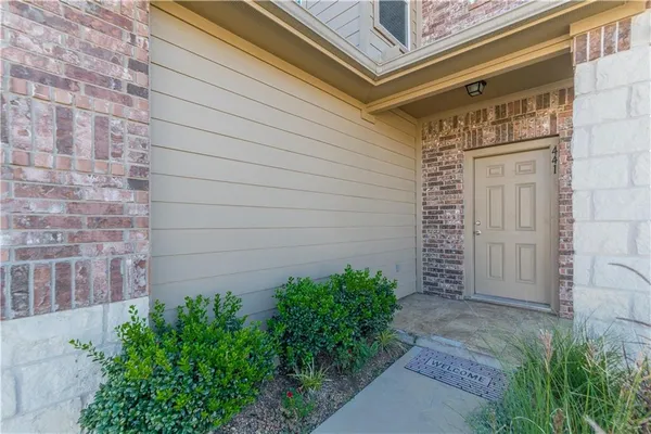 $2,300 | 441 Moulins Lane, Georgetown, TX 78626