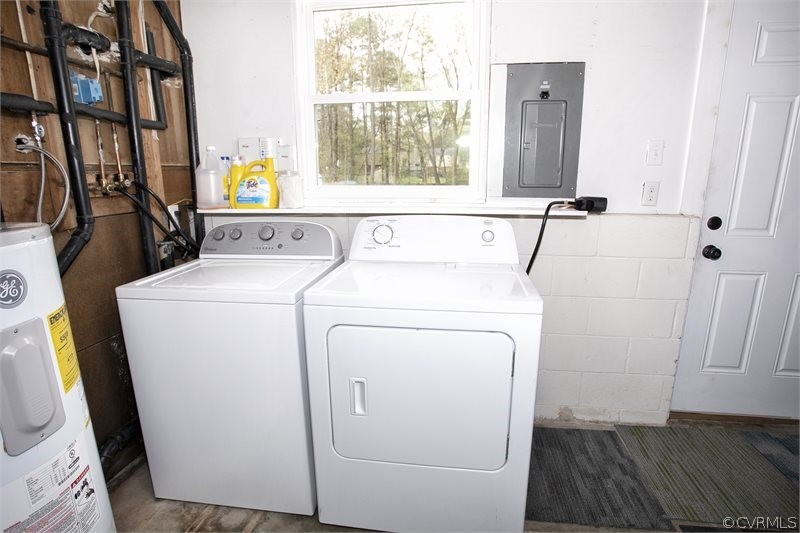 9525 Kennesaw Road Chesterfield, VA 23236 - Photo 24 of 28 a utility room with dryer and washer