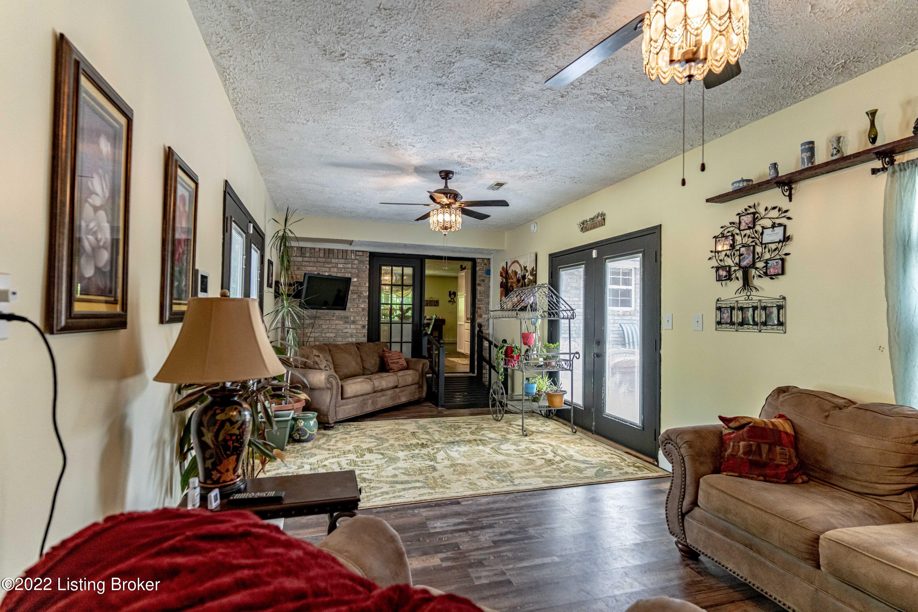 6512 Bowling Green Road Caneyville, KY 42721 - Photo 22 of 116 DSC07703