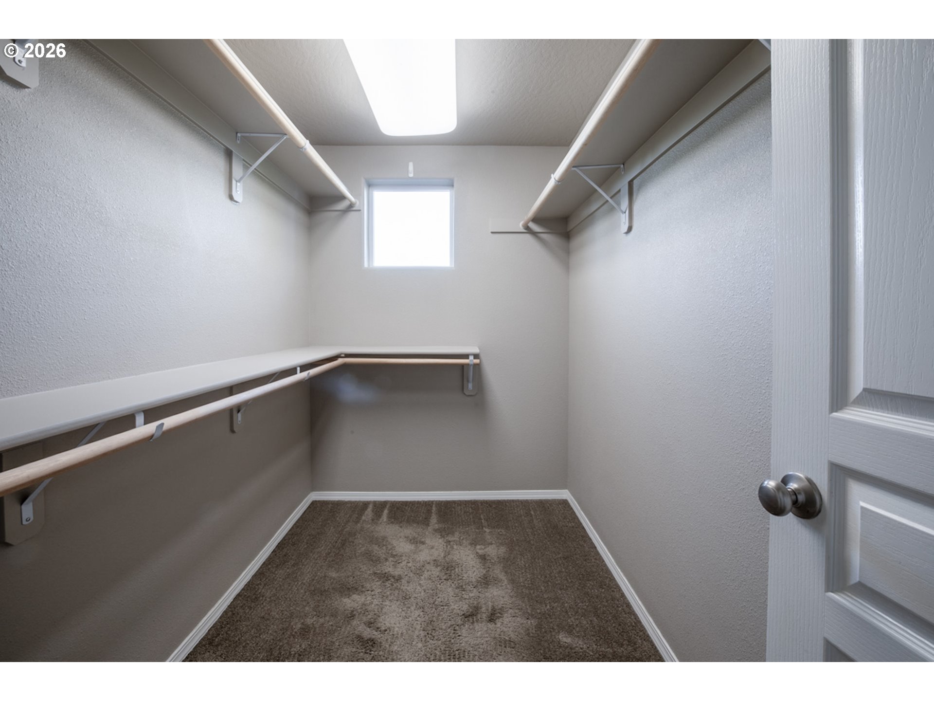 2952 Shelby Way Eugene, OR 97404 - Photo 18 of 25 a view of an empty room