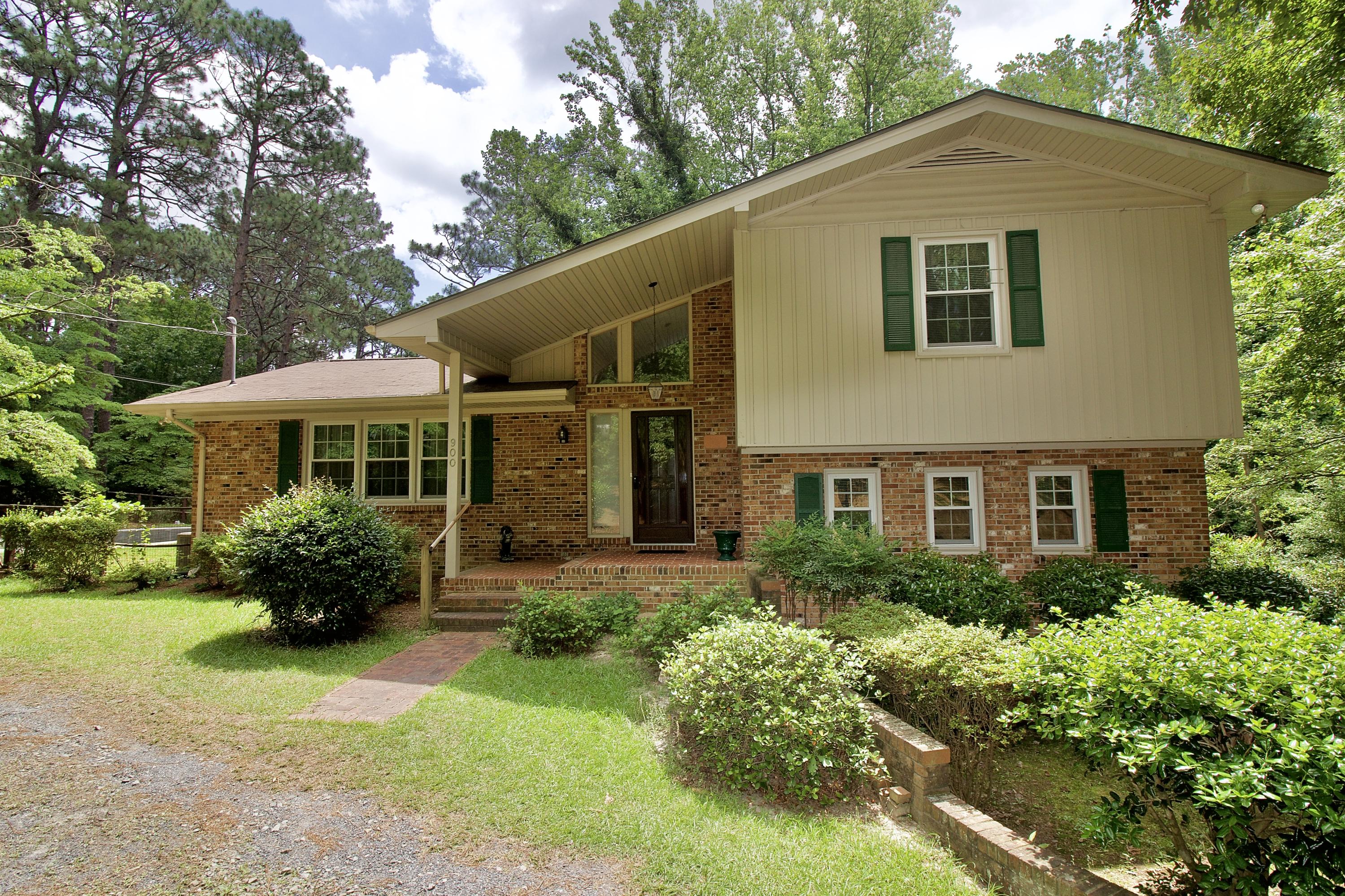 900 Robinwood Road Aberdeen, NC 28315 - Photo 1 of 58 IMG_5576