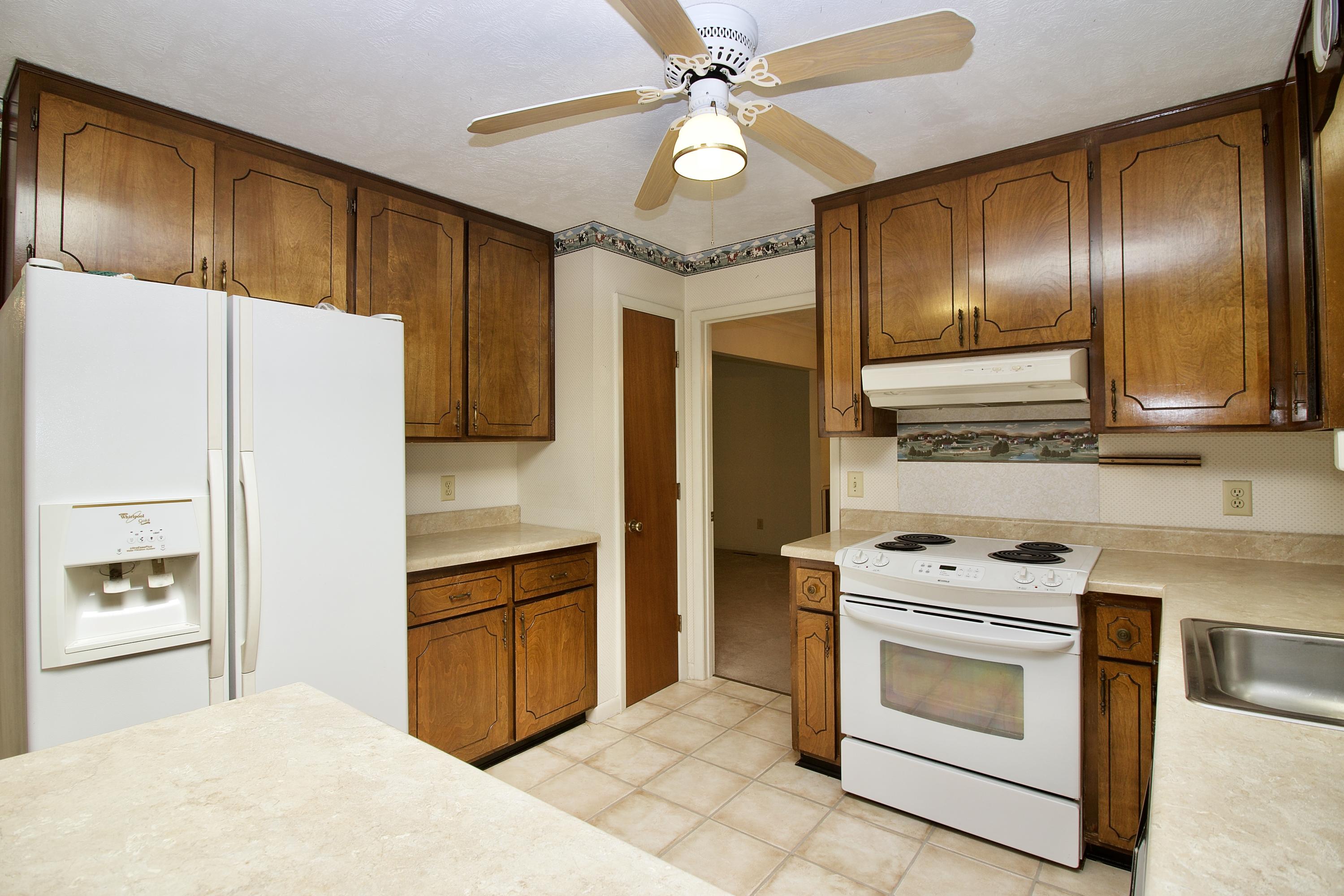 900 Robinwood Road Aberdeen, NC 28315 - Photo 2 of 58 IMG_5706