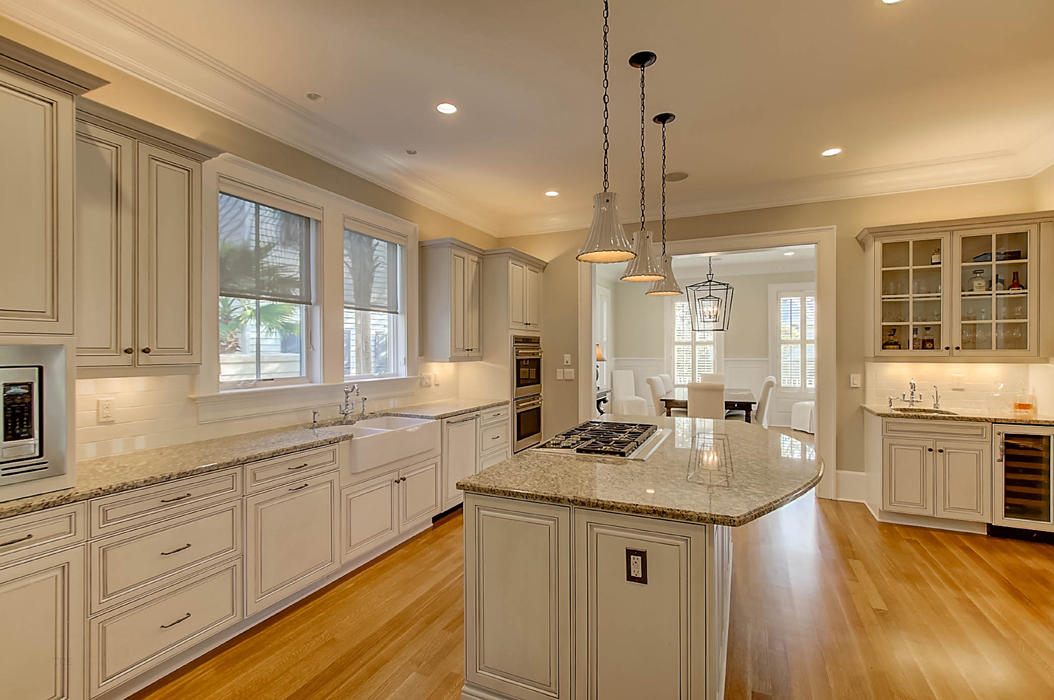 19 Fairhope Road Mount Pleasant, SC 29464 - Photo 11 of 37 Kitchen