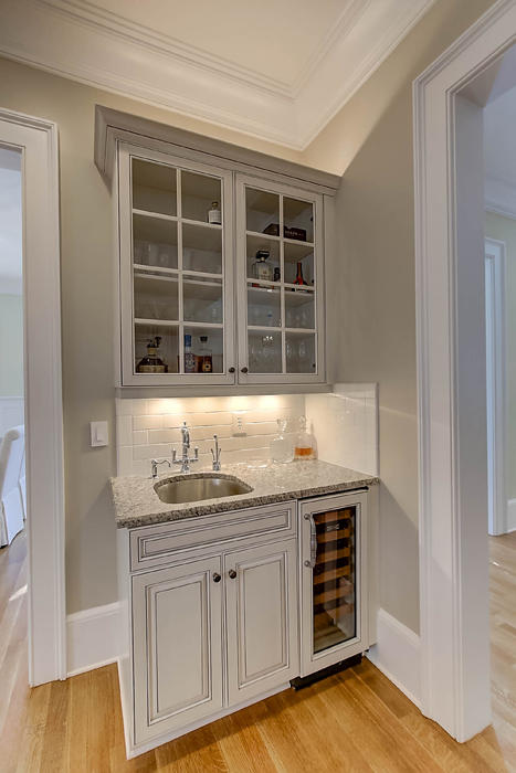 19 Fairhope Road Mount Pleasant, SC 29464 - Photo 12 of 37 Wet Bar