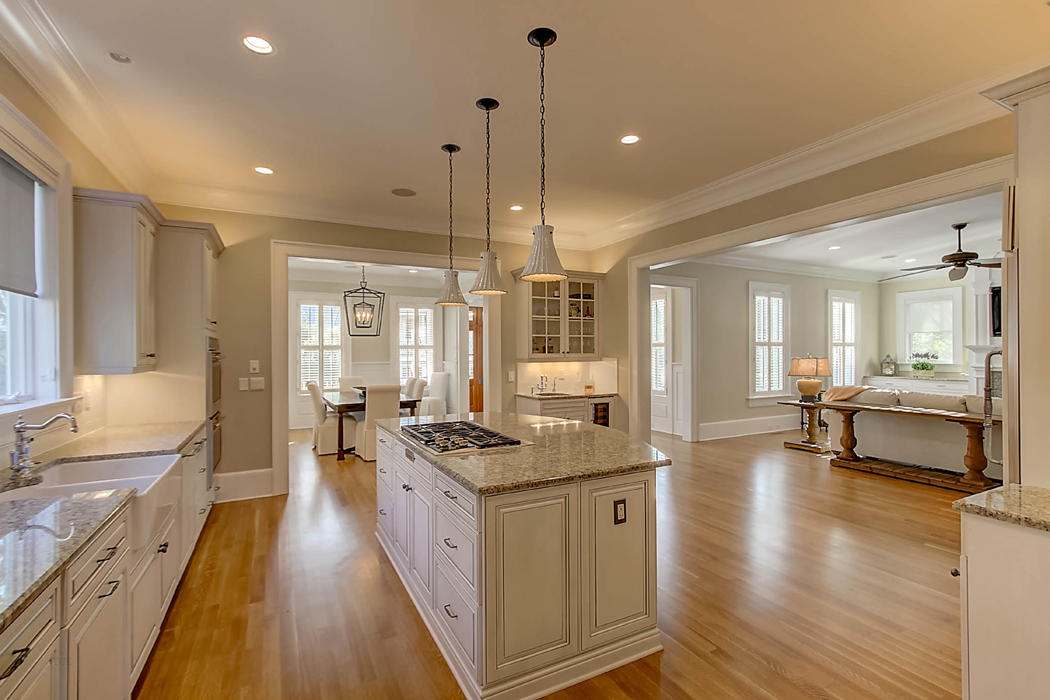 19 Fairhope Road Mount Pleasant, SC 29464 - Photo 10 of 37 Kitchen
