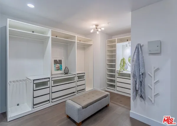 $1,895,000 | 120 South Crescent Drive, Unit 304, Beverly Hills, CA 90212