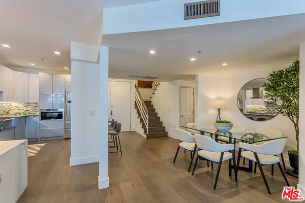$1,895,000 | 120 South Crescent Drive, Unit 304, Beverly Hills, CA 90212