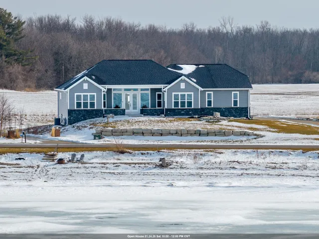 $925,000 | 1150 Bayshore Road, Brussels, WI 54204