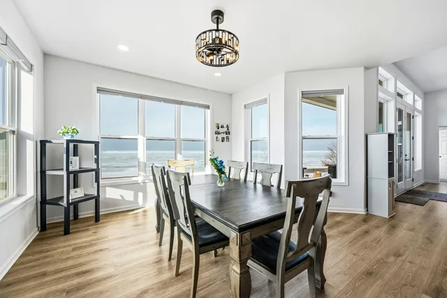 $925,000 | 1150 Bayshore Road, Brussels, WI 54204