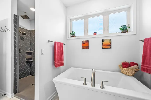 $925,000 | 1150 Bayshore Road, Brussels, WI 54204