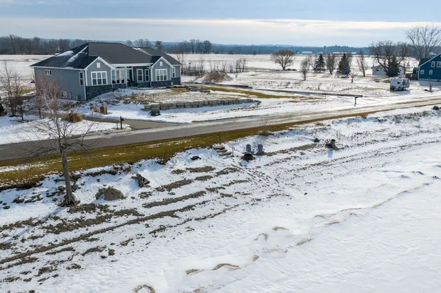 $925,000 | 1150 Bayshore Road, Brussels, WI 54204