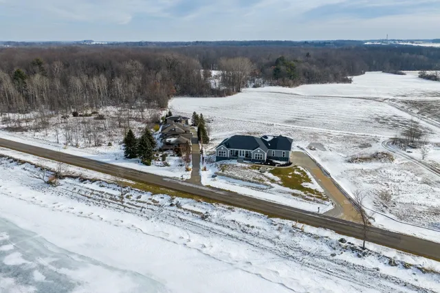 $925,000 | 1150 Bayshore Road, Brussels, WI 54204