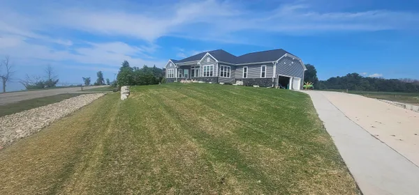 $899,500 | 1150 Bayshore Road, Brussels, WI 54204