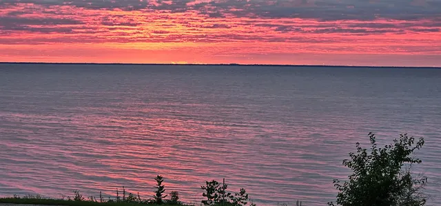 $925,000 | 1150 Bayshore Road, Brussels, WI 54204