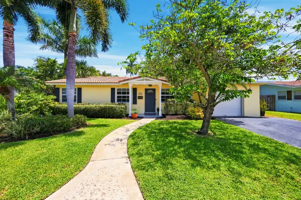 $4,700 | 1222 Southwest 5th Street, Boca Raton, FL 33486