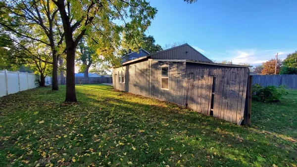 $250,000 | 913 North Monroe Street, Lowell, MI 49331