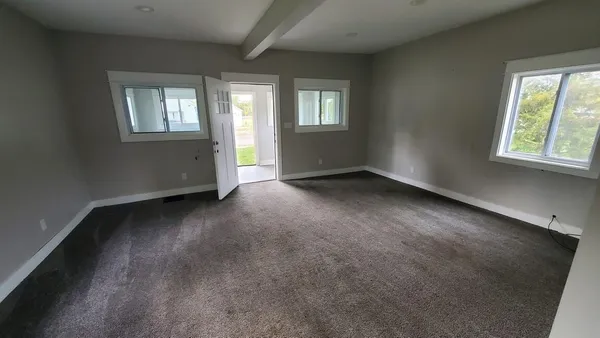 $250,000 | 913 North Monroe Street, Lowell, MI 49331