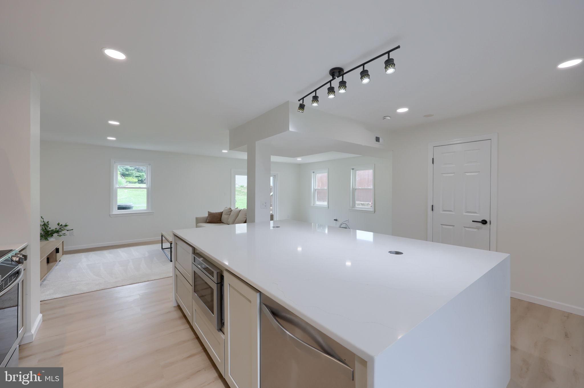 455 Crosswinds Drive Lititz, PA 17543 - Photo 10 of 32 Gallery Image 10