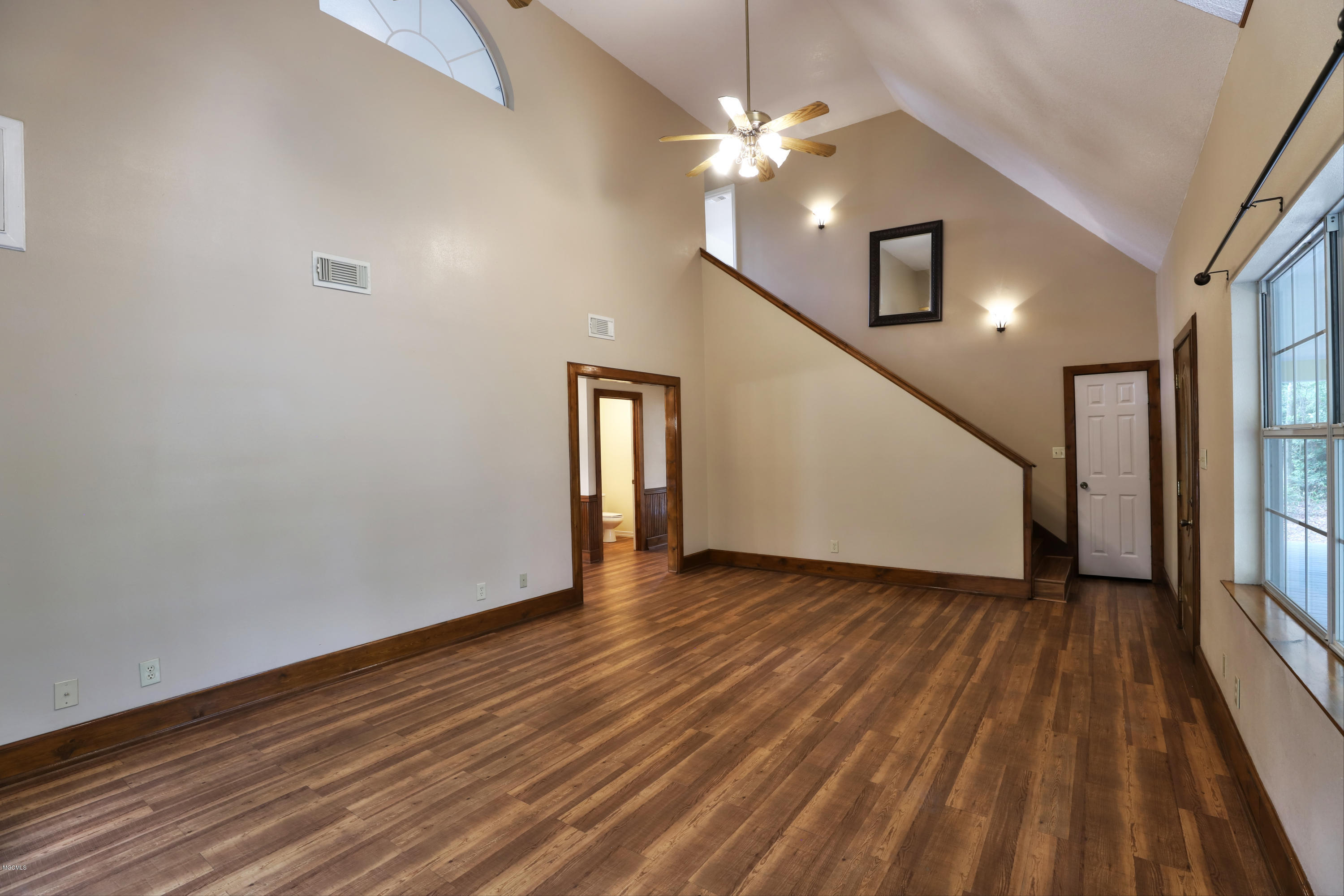18400 Lake Ridge Drive Saucier, MS 39574 - Photo 13 of 36 A Living Room P (1)