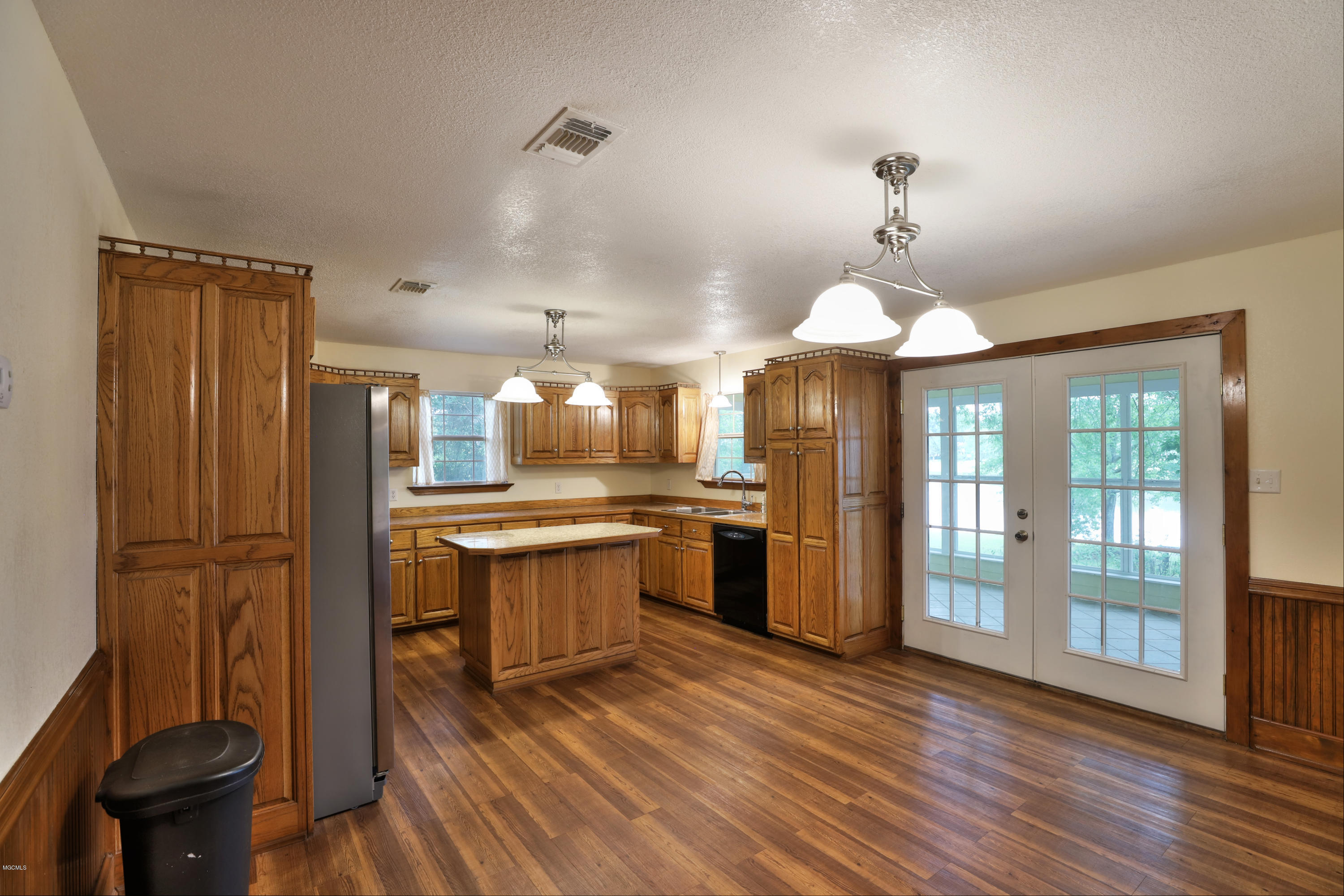 18400 Lake Ridge Drive Saucier, MS 39574 - Photo 19 of 36 A Kitchen 5 P