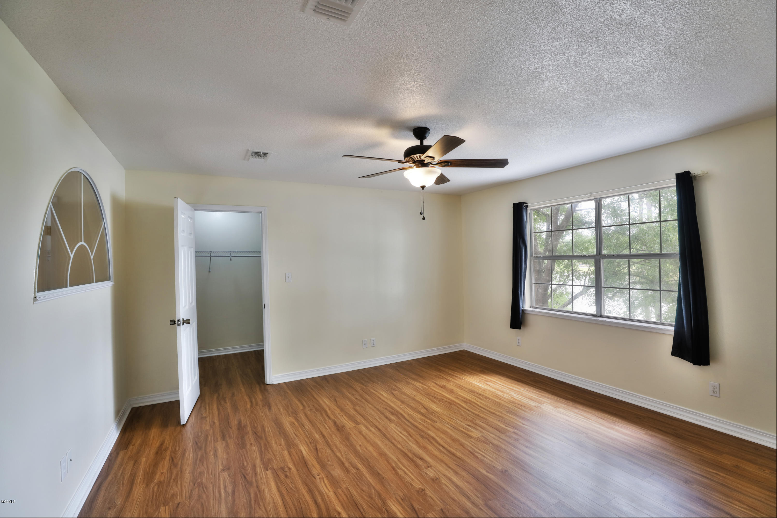 18400 Lake Ridge Drive Saucier, MS 39574 - Photo 27 of 36 A Spare Bedroom P