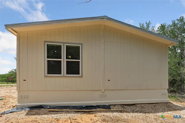 $289,000 | 855 Roosevelt Road, Luling, TX 78648