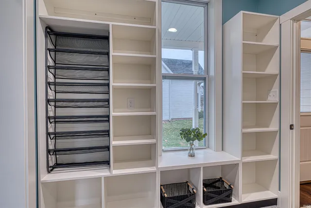 $310,000 | 206 West Gibson Street, Haubstadt, IN 47639