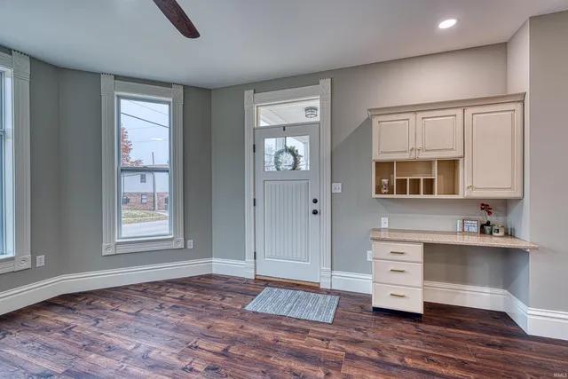 $310,000 | 206 West Gibson Street, Haubstadt, IN 47639