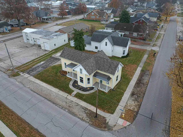 $310,000 | 206 West Gibson Street, Haubstadt, IN 47639