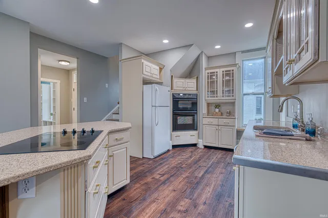 $310,000 | 206 West Gibson Street, Haubstadt, IN 47639