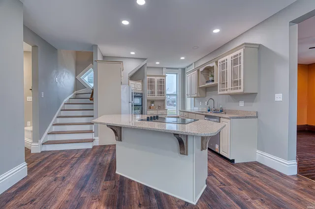 $310,000 | 206 West Gibson Street, Haubstadt, IN 47639