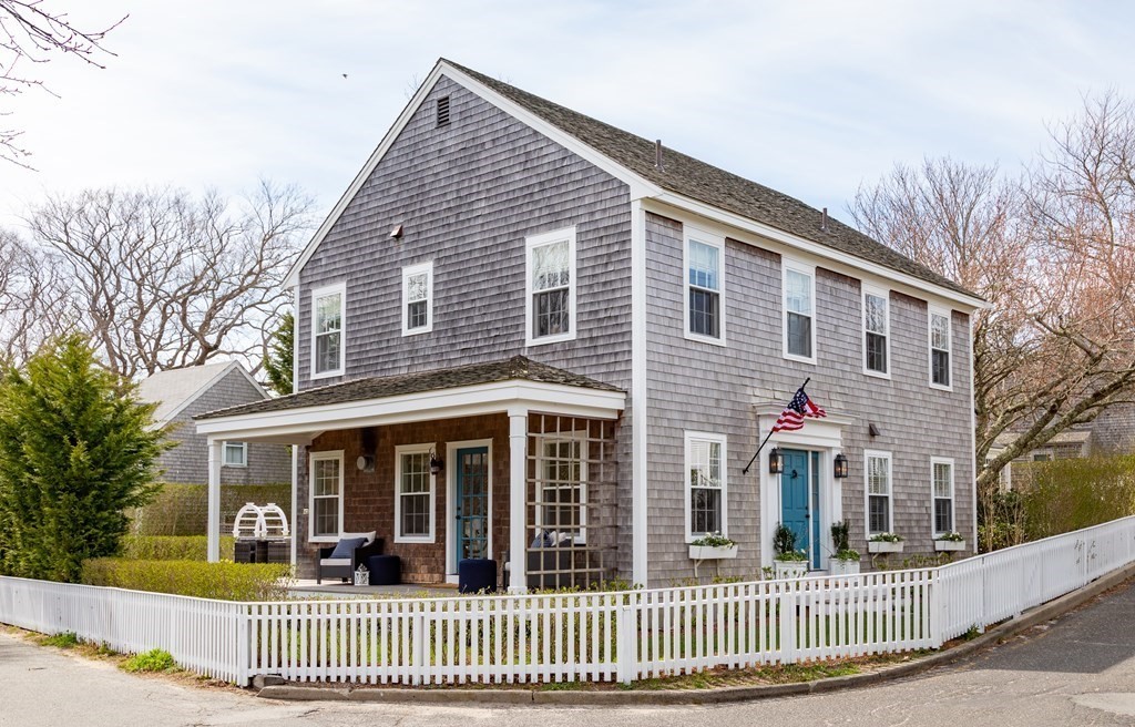 49 Pine Street Nantucket, MA 02554 - Photo 1 of 41