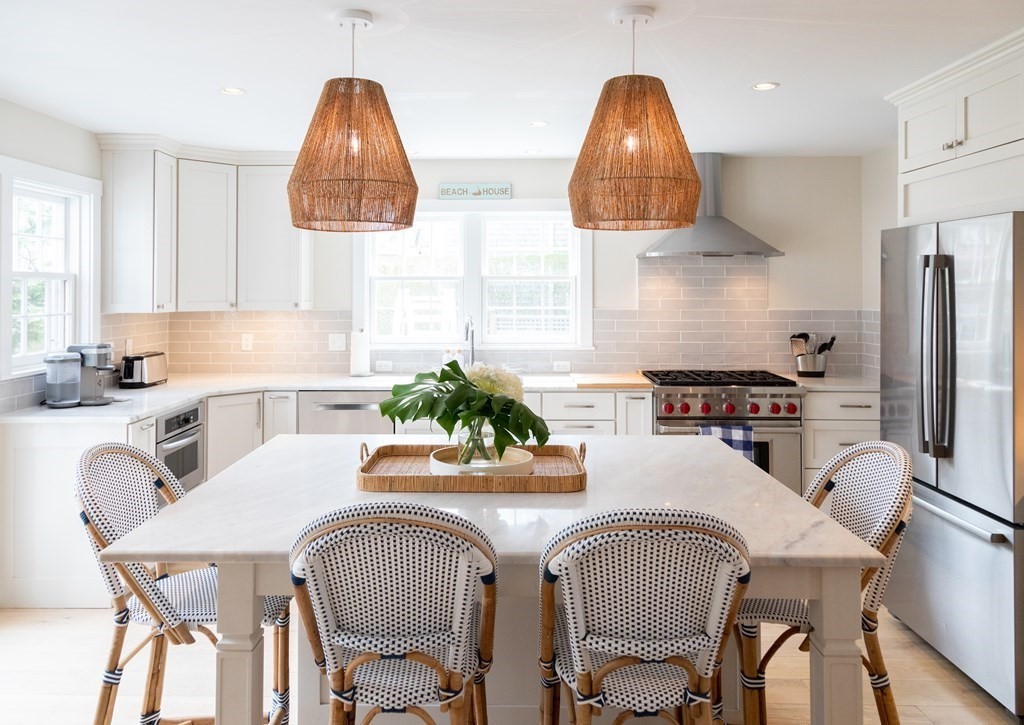 49 Pine Street Nantucket, MA 02554 - Photo 15 of 41