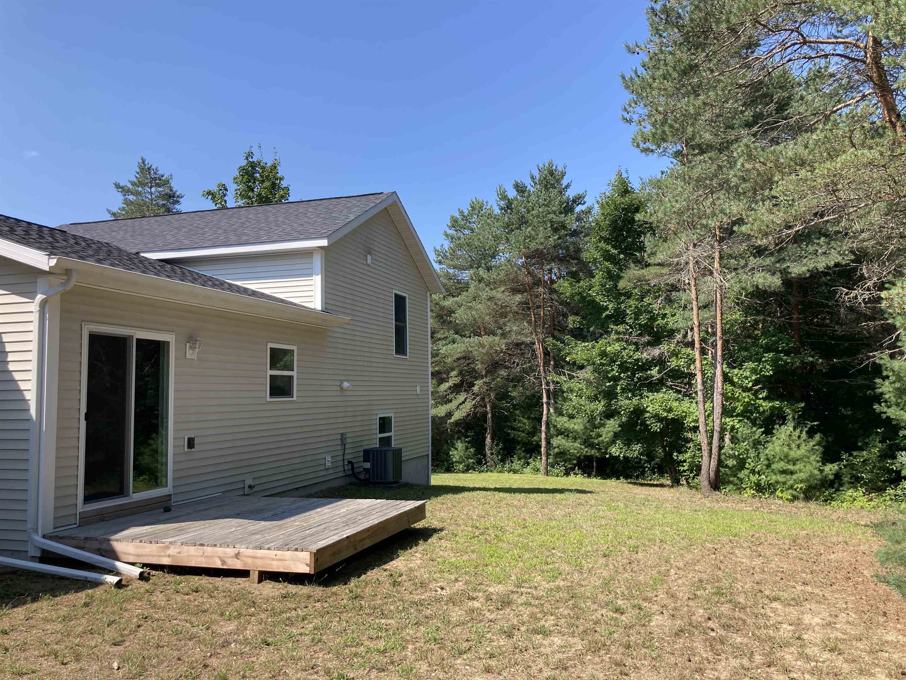 837 North Reynolds Road Interlochen, MI 49643 - Photo 5 of 29 1925195-688fe042-3774-400b-9e55-713faee881b4.JPG