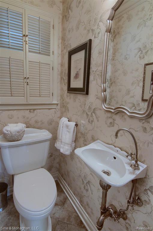 389 Merriweather Road Grosse Pointe Farms, MI 48236 - Photo 15 of 33
