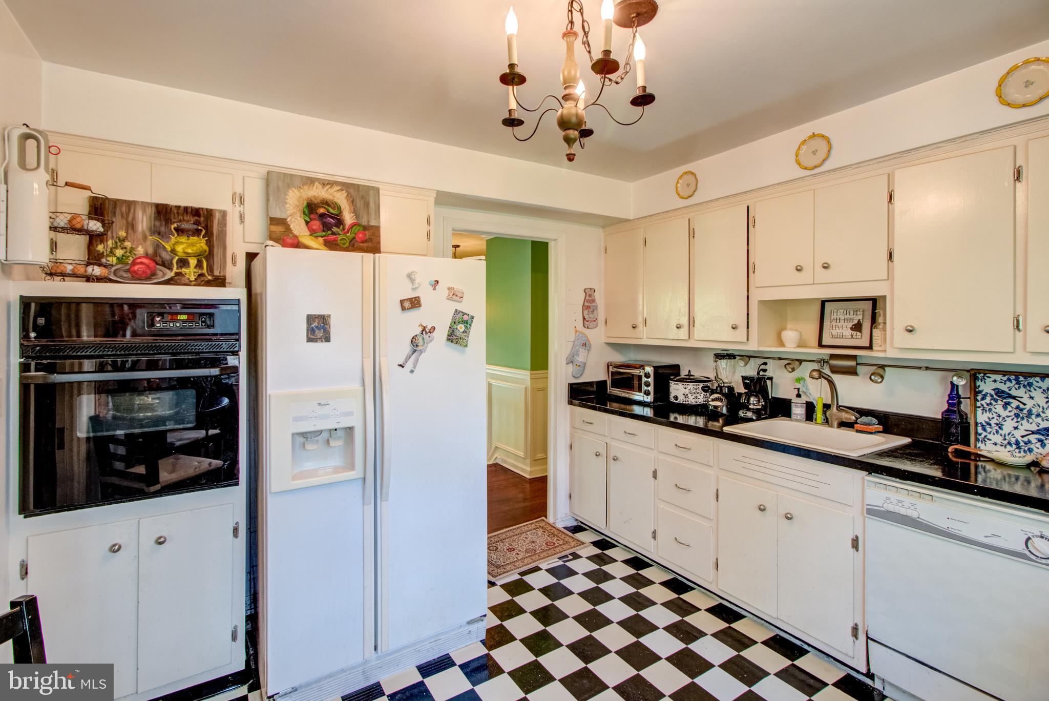 39 Poor Farm Road Pennington, NJ 08534 - Photo 16 of 39