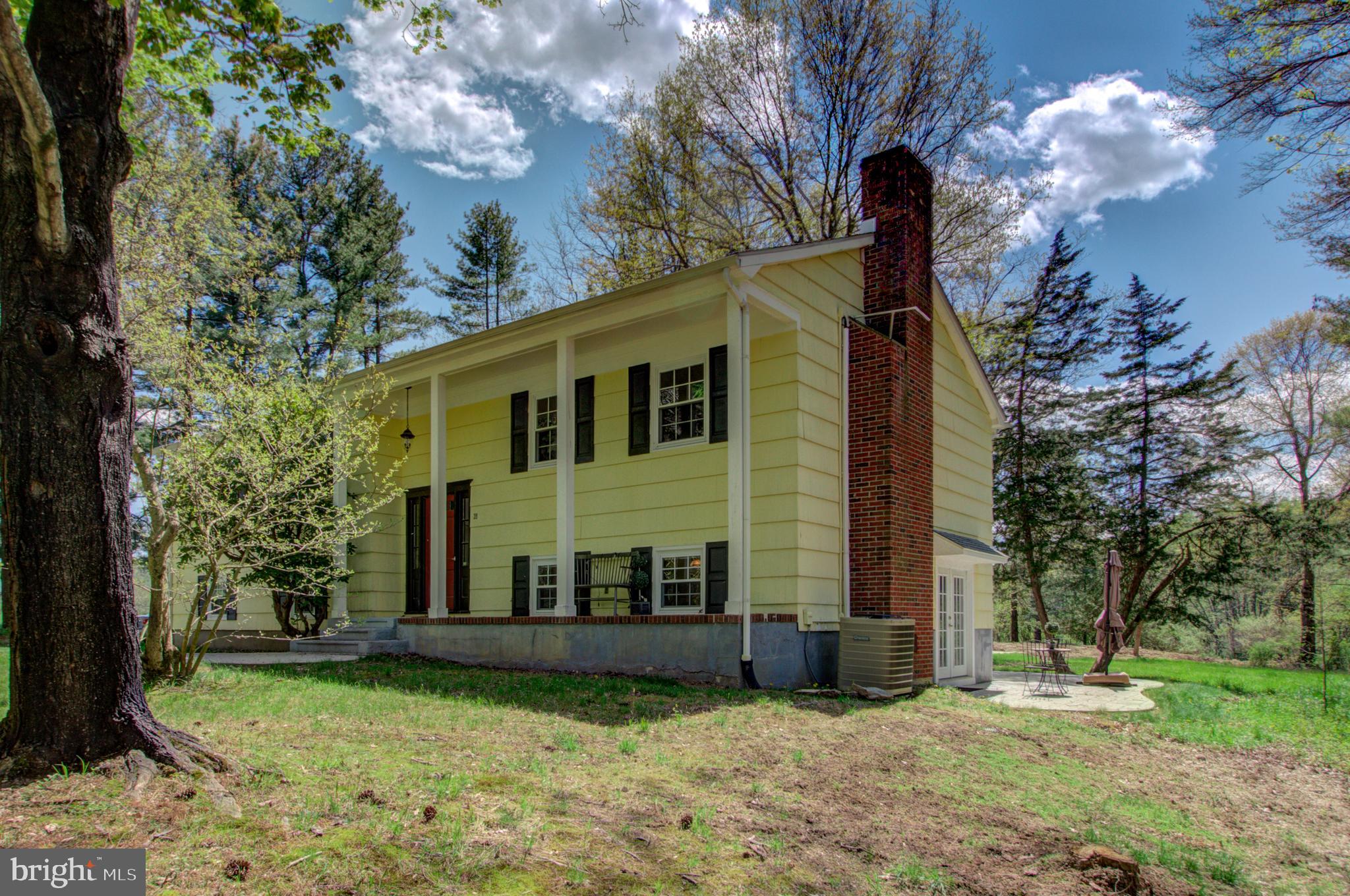 39 Poor Farm Road Pennington, NJ 08534 - Photo 4 of 39
