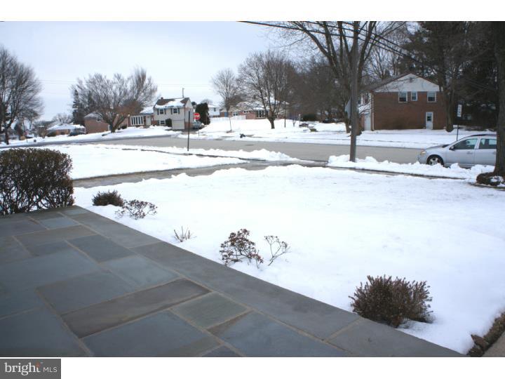 505 Wesley Road Springfield, PA 19064 - Photo 2 of 25 Porch