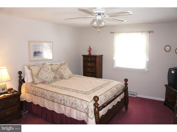 505 Wesley Road Springfield, PA 19064 - Photo 13 of 25 Master Bedroom